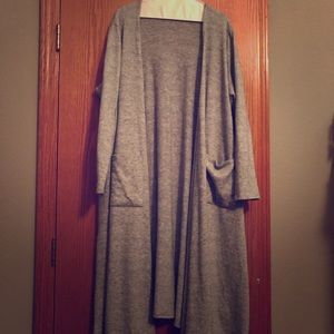 Graceful Gray LuLaroe Sarah cotton sweater knit